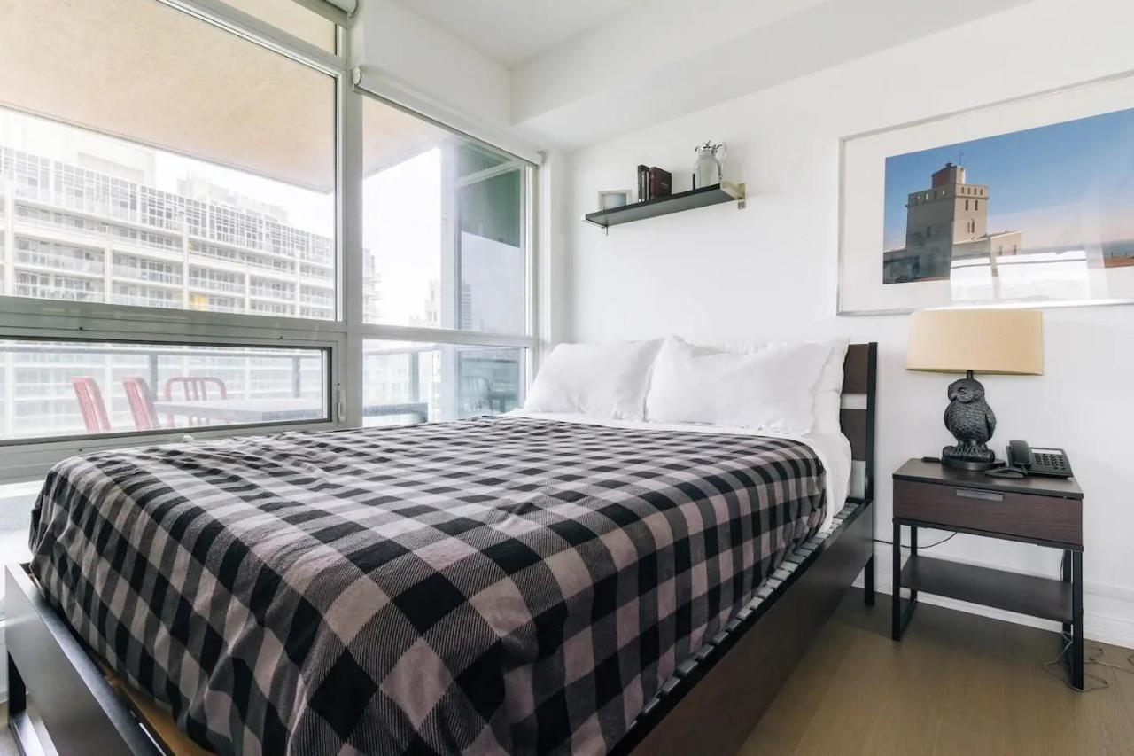 Premium 2 Bed Luxury Bath & Parking Apartment Toronto Exterior photo
